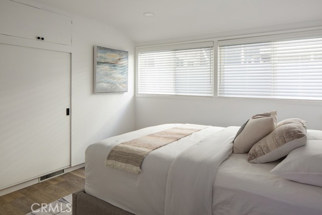 Detail Gallery Image 17 of 21 For 221 Larkspur Ave, Corona Del Mar,  CA 92625 - 4 Beds | 3 Baths