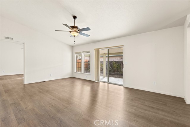 Detail Gallery Image 7 of 25 For 2050 Springfield #212,  Chico,  CA 95928 - 2 Beds | 2 Baths