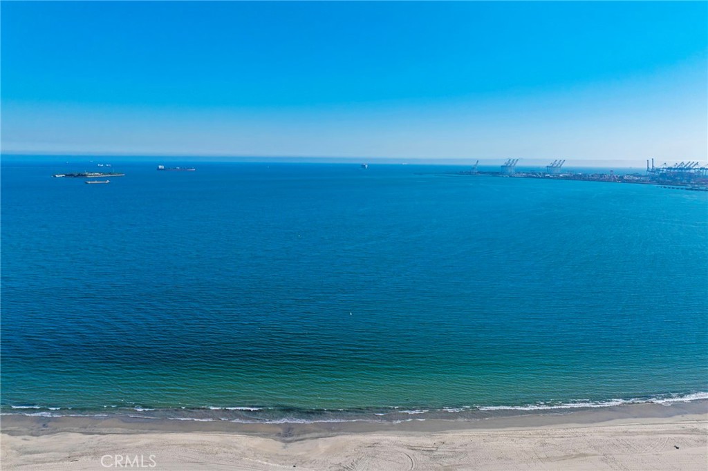 https://media.crmls.org/medias/97bfa5d1-7234-4408-b9b2-cd287b6501e6.jpg?preset=X-Large