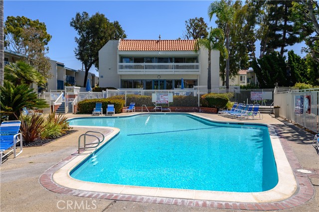 635 Prospect Avenue, Redondo Beach, California 90277, 2 Bedrooms Bedrooms, ,1 BathroomBathrooms,Residential,Sold,Prospect,SB22222500