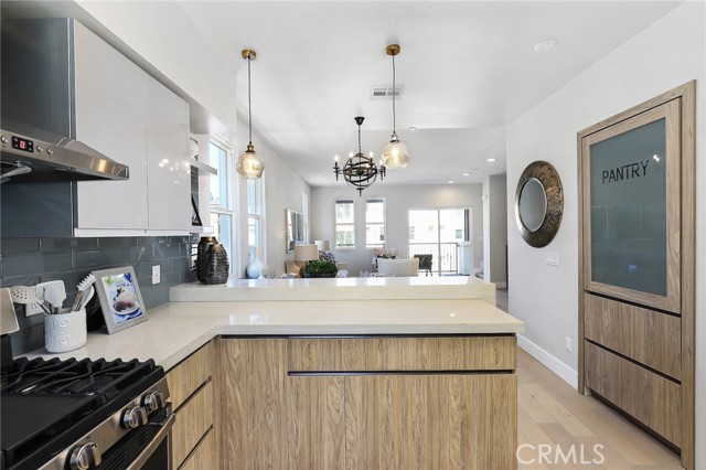 20 Spyglass Avenue, Phillips Ranch CA: https://media.crmls.org/medias/97bff4b2-6f01-4837-b1e5-2016dff004d4.jpg