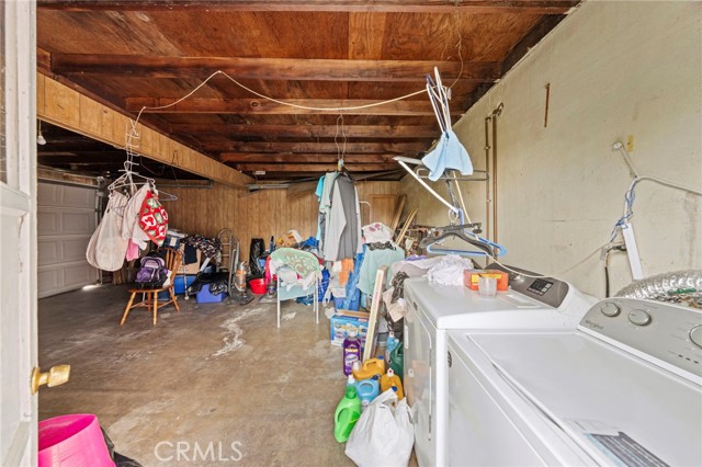 Detail Gallery Image 29 of 41 For 526 Nottingham Ave, Santa Ana,  CA 92703 - 4 Beds | 2 Baths