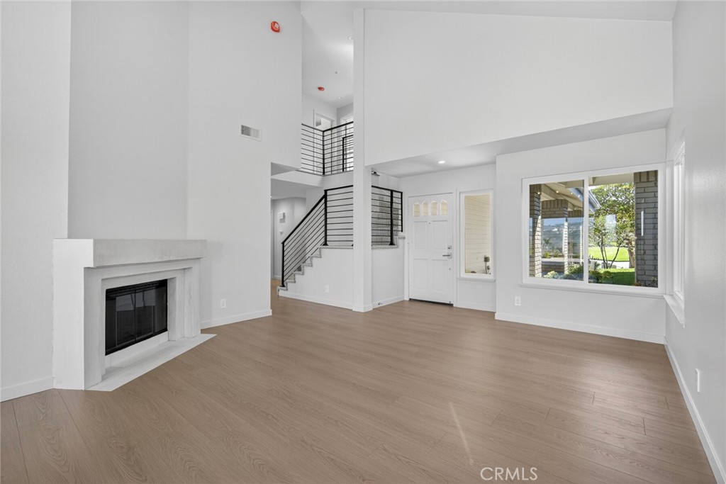 MLS #OC25245288 image #12