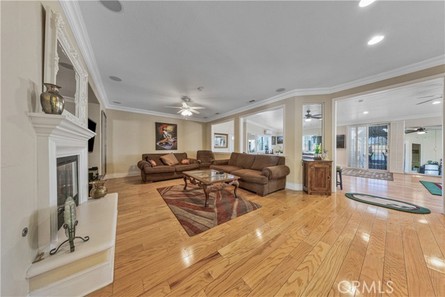 Detail Gallery Image 30 of 75 For 3625 Paddock Way, Quartz Hill,  CA 93536 - 6 Beds | 4/2 Baths