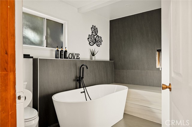 Detail Gallery Image 18 of 46 For 999 Mercury Way, Crestline,  CA 92325 - 4 Beds | 3/1 Baths