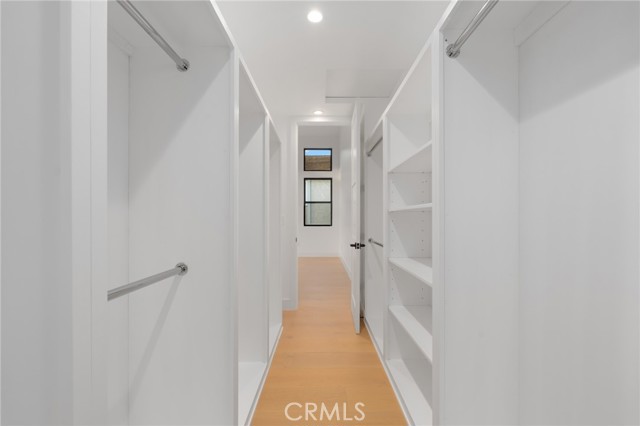 Detail Gallery Image 29 of 44 For 110 S Irena Ave #B,  Redondo Beach,  CA 90277 - 3 Beds | 4/1 Baths