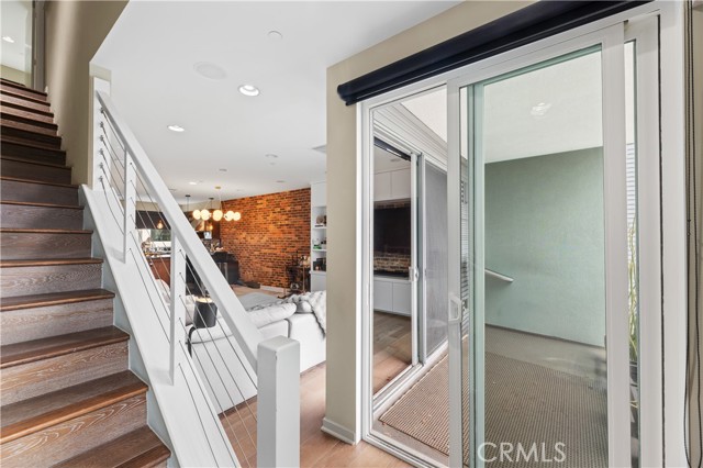 Detail Gallery Image 18 of 51 For 1530 Greenwich Way, Costa Mesa,  CA 92627 - 2 Beds | 3/1 Baths