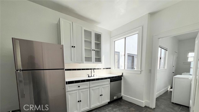 432 N Norton Avenue, Los Angeles CA: https://media.crmls.org/medias/97c41779-5072-49a1-b78d-4d6bda8d7687.jpg