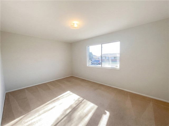 Image 10 of 18 For 25810 Coombe Hill