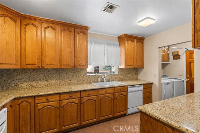 Detail Gallery Image 10 of 35 For 9370 Dorrington, Arleta,  CA 91331 - 3 Beds | 2 Baths