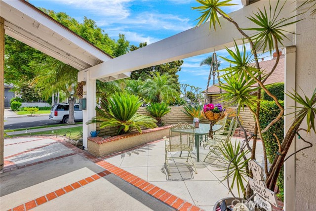 14661 Danborough Road, Tustin CA: https://media.crmls.org/medias/97c5118f-3d4e-43cc-946a-0d7f2d5e4ad6.jpg