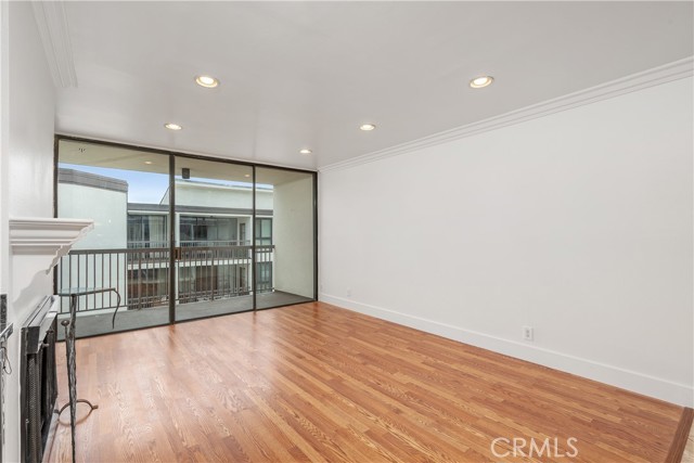 Detail Gallery Image 8 of 29 For 911 N Kings Rd #319,  West Hollywood,  CA 90069 - 1 Beds | 1 Baths