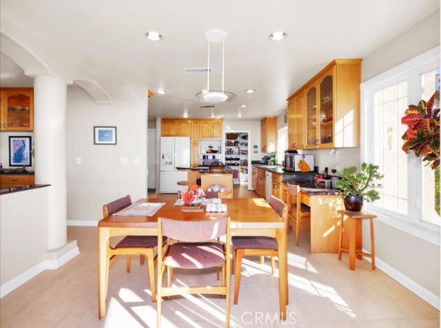 Breakfast Nook next to Kitchen