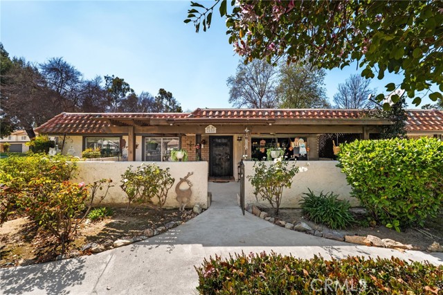 Detail Gallery Image 2 of 30 For 2850 Monroe, Riverside,  CA 92504 - 3 Beds | 2 Baths