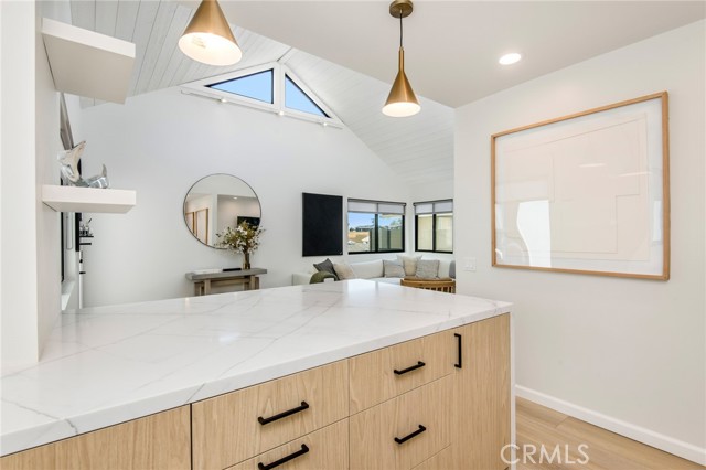 Detail Gallery Image 8 of 34 For 717 Orchid Ave #1/2,  Corona Del Mar,  CA 92625 - 4 Beds | 3 Baths