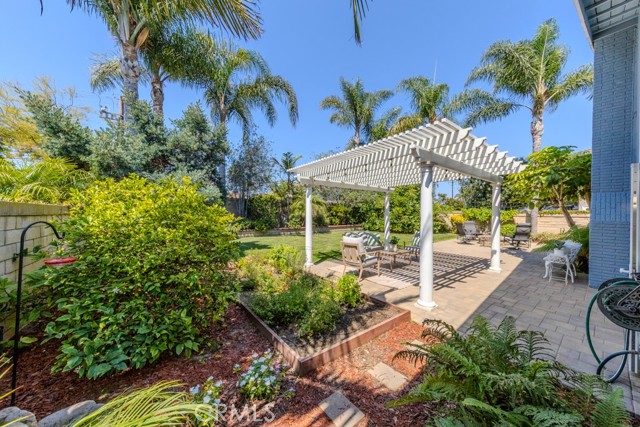 8421 Deepcliff Dr., Huntington Beach CA: https://media.crmls.org/medias/97c70145-2681-4fc4-a21a-1be2115f9b97.jpg