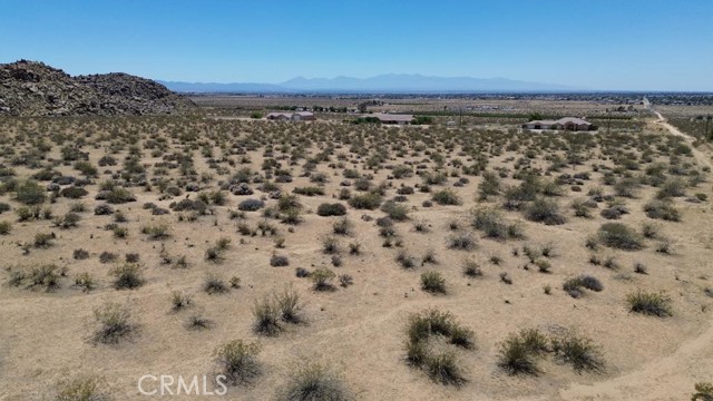 40 Ottawa Road / Mustang SE Corner, Apple Valley CA: https://media.crmls.org/medias/97c74080-d8c7-49a1-aa4c-fe0d4139d032.jpg