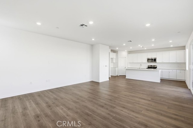 Detail Gallery Image 5 of 23 For 33214 Damask Ln, French Valley,  CA 92596 - 3 Beds | 2/1 Baths