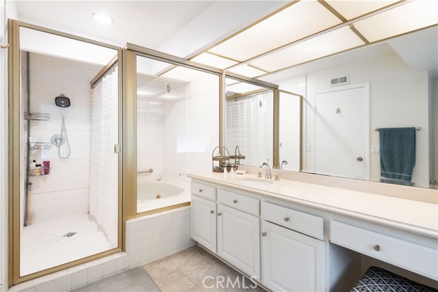 4031 Rousseau Lane, Palos Verdes Peninsula, California 90274, 3 Bedrooms Bedrooms, ,2 BathroomsBathrooms,Residential,Sold,Rousseau,PV22183505