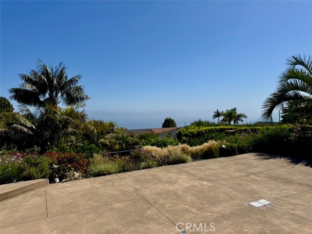 2745 Temple Hills Drive, Laguna Beach CA: https://media.crmls.org/medias/97c9c6c7-1133-4c85-bb0c-26d32f3d1836.jpg