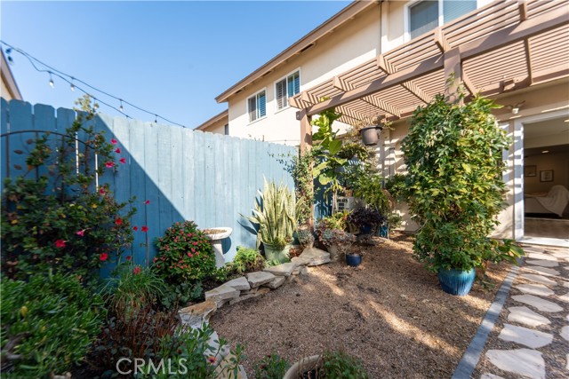 Detail Gallery Image 22 of 32 For 430 Carriage Dr #F,  Santa Ana,  CA 92707 - 3 Beds | 1/1 Baths