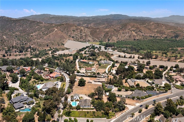 Detail Gallery Image 8 of 68 For 7603 E Santiago Canyon Rd, Orange,  CA 92869 - 4 Beds | 2/1 Baths