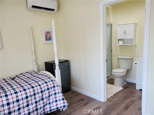 231 W 28th, Los Angeles CA: https://media.crmls.org/medias/97cb8f25-ec81-47a1-ab6c-fd2382a2c45c.jpg