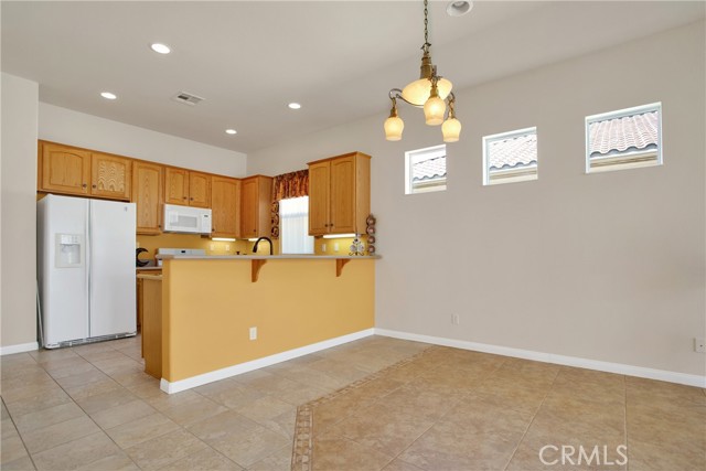 Detail Gallery Image 9 of 30 For 19269 Galloping Hill Rd, Apple Valley,  CA 92308 - 2 Beds | 2 Baths