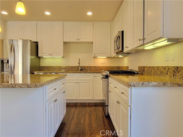 393 Wadsworth Avenue, Pismo Beach CA: https://media.crmls.org/medias/97cbca06-ffd2-46e1-87af-dbb7692df955.jpg