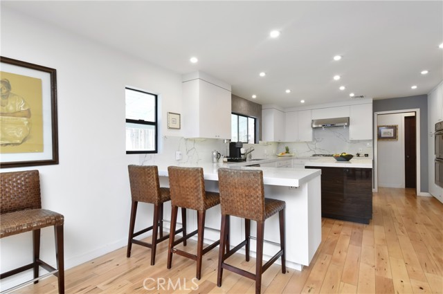 4751 Del Moreno Drive, Woodland Hills CA: https://media.crmls.org/medias/97cc6870-6499-46bb-a7c3-84deadf7cd6a.jpg