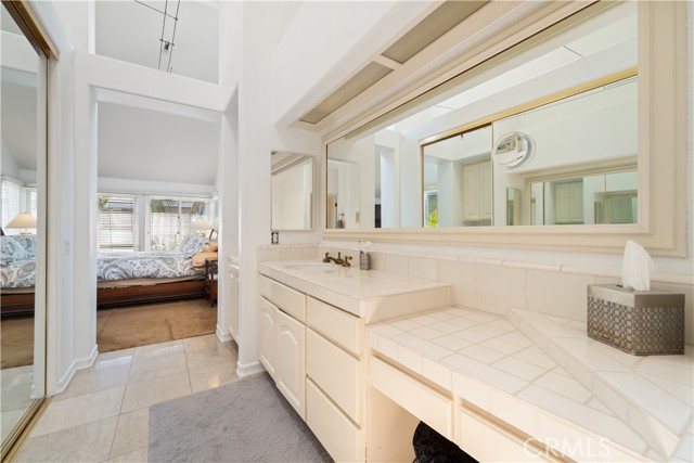 6264 Napoli Court, Long Beach CA: https://media.crmls.org/medias/97cca17c-f69e-477a-a50d-df3166ec20f2.jpg