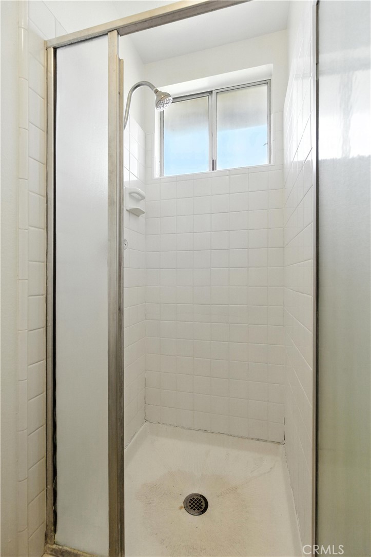 https://media.crmls.org/medias/97cccd67-bed5-467f-bd75-7d96e44a6dac.jpg?preset=X-Large