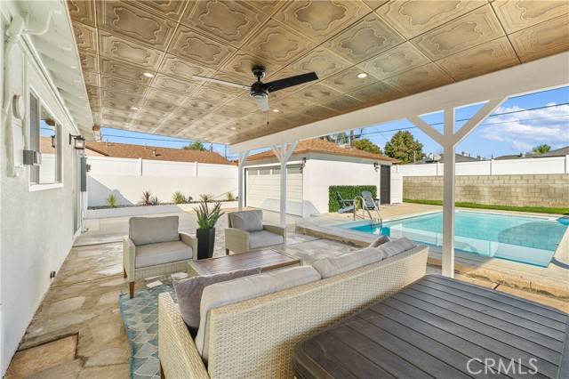 Detail Gallery Image 18 of 24 For 17545 Lorne St, Northridge,  CA 91325 - 3 Beds | 2 Baths