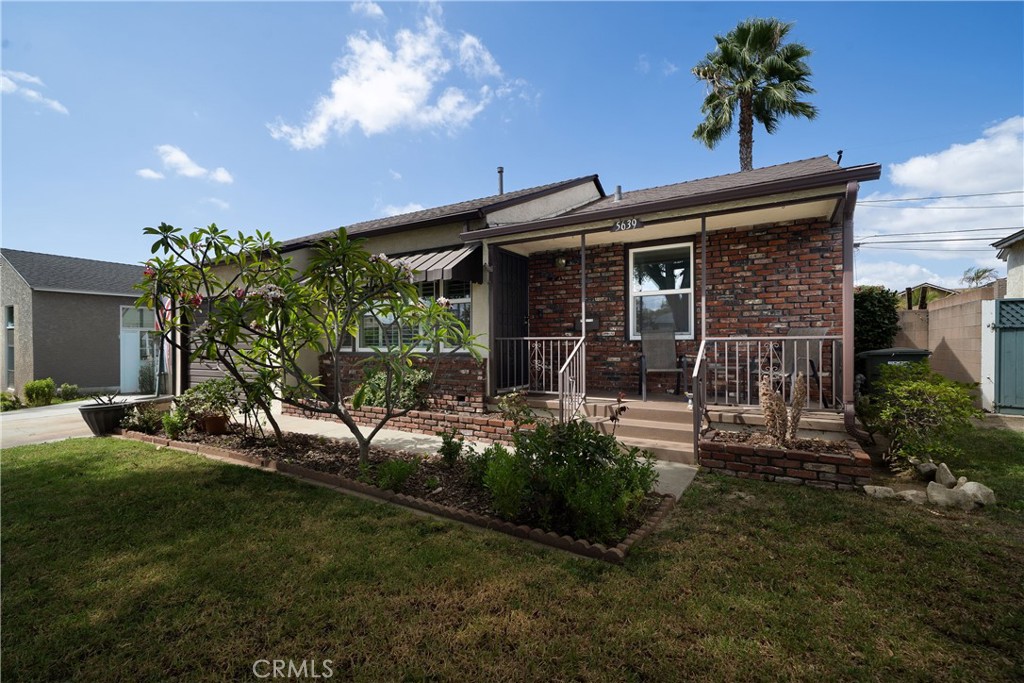 5639 Blackthorne Avenue