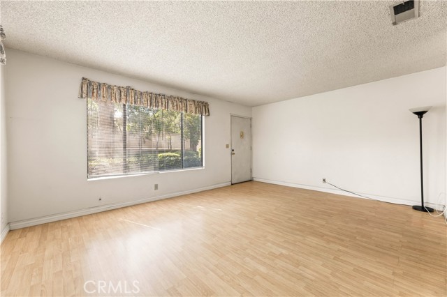 Detail Gallery Image 5 of 35 For 943 Willow Ave, La Puente,  CA 91746 - 2 Beds | 2 Baths