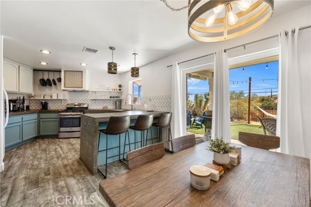 Detail Gallery Image 8 of 33 For 7929 Barberry Ave, Yucca Valley,  CA 92284 - 3 Beds | 2 Baths