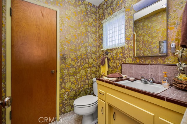Detail Gallery Image 25 of 46 For 500 N Meadowbrook Pl, Anaheim,  CA 92801 - 4 Beds | 2/1 Baths