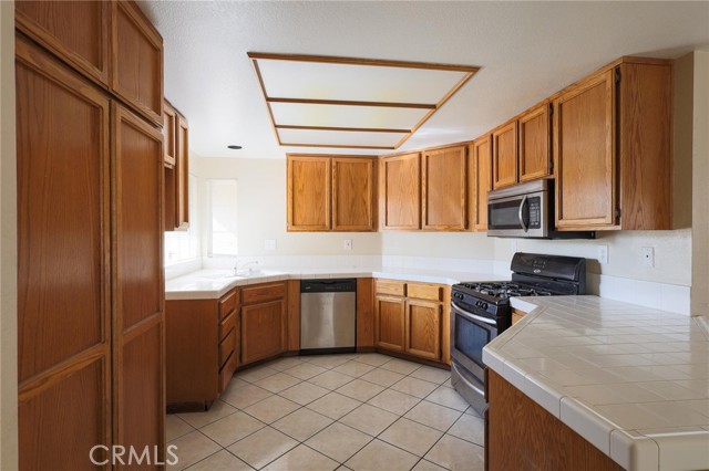 Detail Gallery Image 13 of 27 For 23916 Lake Vista Rd, Moreno Valley,  CA 92557 - 4 Beds | 2/1 Baths