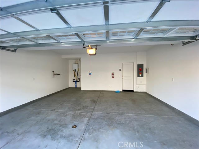 Detail Gallery Image 16 of 17 For 5630 Altamura Way, Fontana,  CA 92336 - 3 Beds | 2/1 Baths