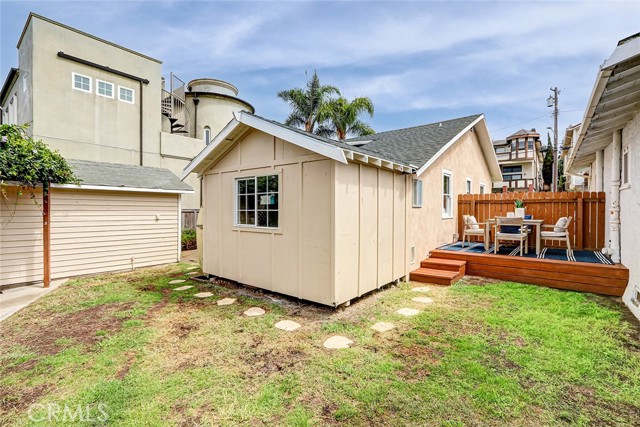 Detail Gallery Image 30 of 39 For 221 S Guadalupe, Redondo Beach,  CA 90277 - 3 Beds | 1 Baths