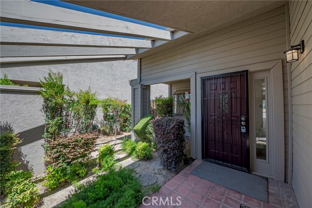 1305 Paseo Redondo Drive, Merced CA: https://media.crmls.org/medias/97d14305-a0a9-49cd-b795-52003b834332.jpg