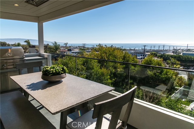 1215 Fisher Ave, Manhattan Beach, California 90266, 5 Bedrooms Bedrooms, ,5 BathroomsBathrooms,Residential,Sold,Fisher Ave,SB23185972