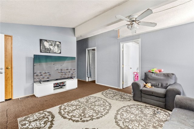 Detail Gallery Image 8 of 43 For 307 S Smith Ave #34,  Corona,  CA 92882 - 4 Beds | 2 Baths