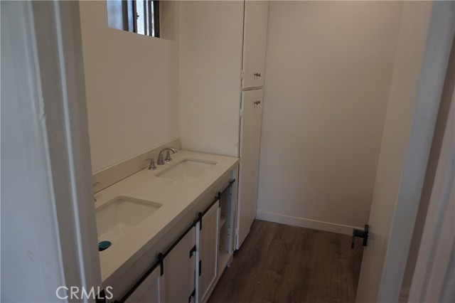 Detail Gallery Image 6 of 10 For 906 Dawson Ave, Long Beach,  CA 90804 - 5 Beds | 3 Baths