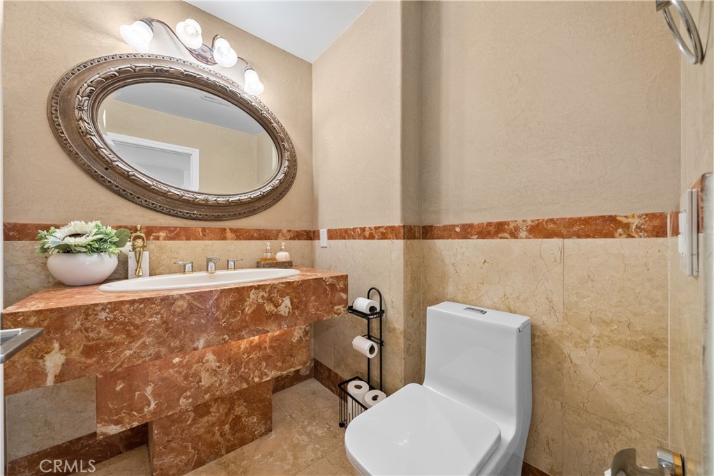 https://media.crmls.org/medias/97d2ad35-96bb-4b5a-a9fa-552115a3b16f.jpg?preset=X-Large