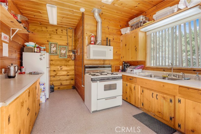 Detail Gallery Image 53 of 62 For 1 Sunny Slope, Running Springs,  CA 92382 - 4 Beds | 2 Baths