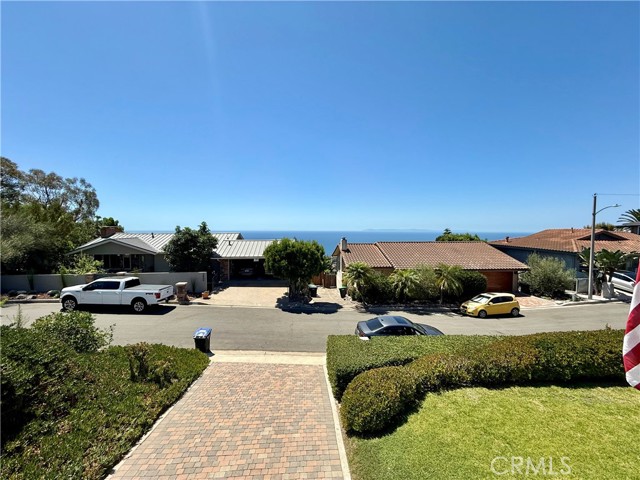 Detail Gallery Image 9 of 17 For 2858 Bernard Ct, Laguna Beach,  CA 92651 - 3 Beds | 2 Baths
