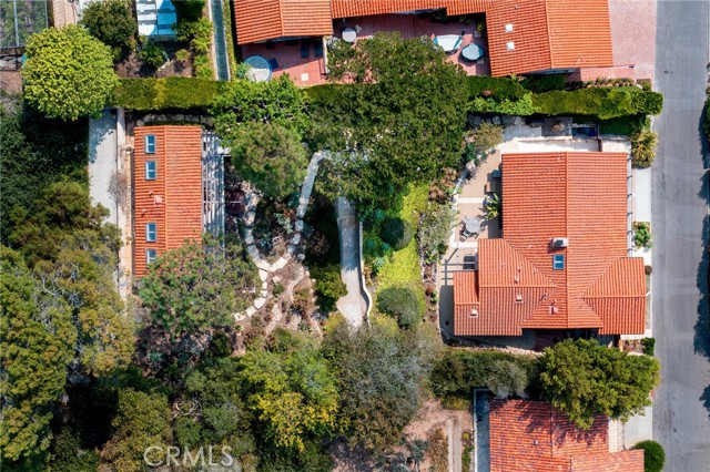 Huge, private estate