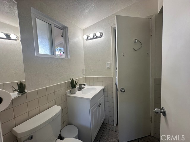Detail Gallery Image 15 of 19 For 1360 N Ferndale St, Anaheim,  CA 92801 - 4 Beds | 2 Baths