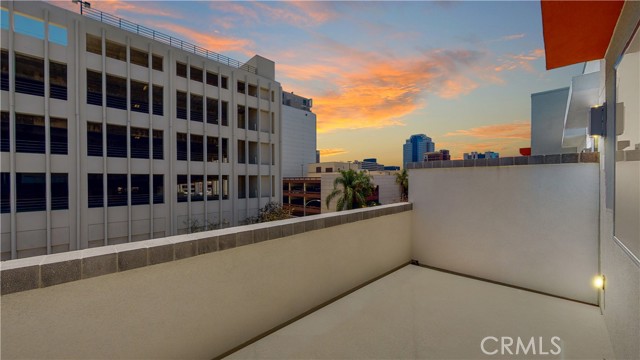 Detail Gallery Image 37 of 38 For 359 E Broadway, Long Beach,  CA 90802 - 2 Beds | 2/1 Baths